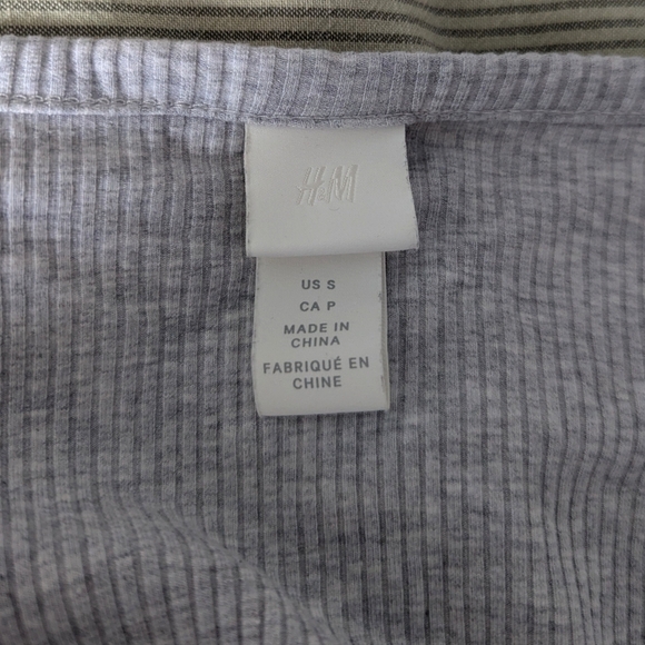 H&M Fitted Rib-knit Cardigan - Picture 4 of 5